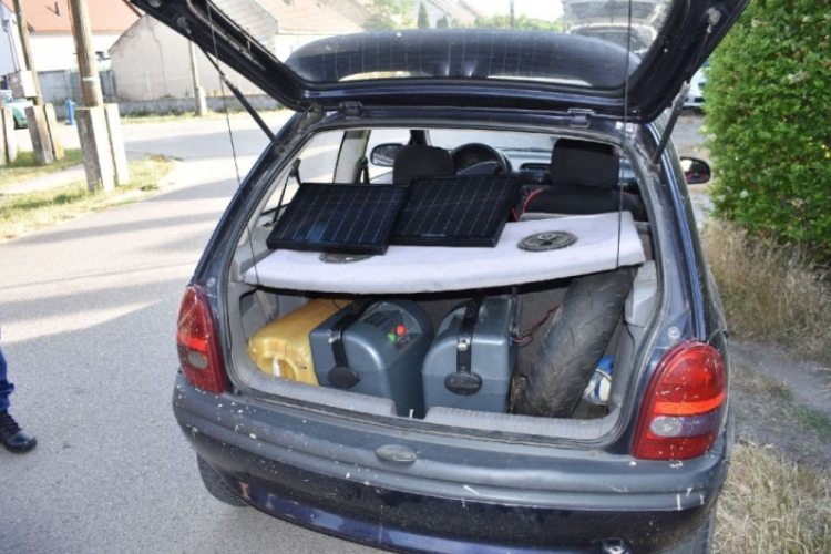 Villanypásztort lopott, eltiltás alatt vezetett, kábítószert találtak a férfinél