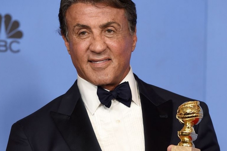 Sylvester Stallone filmet készít az első fekete nehézsúlyú bokszvilágbajnokról
