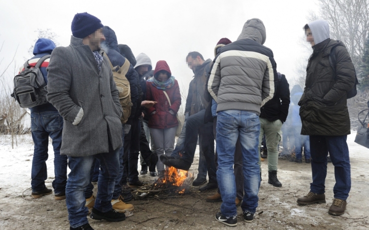 Bevándorlási hivatal: 33 ezer menedékkérő az első negyedévben