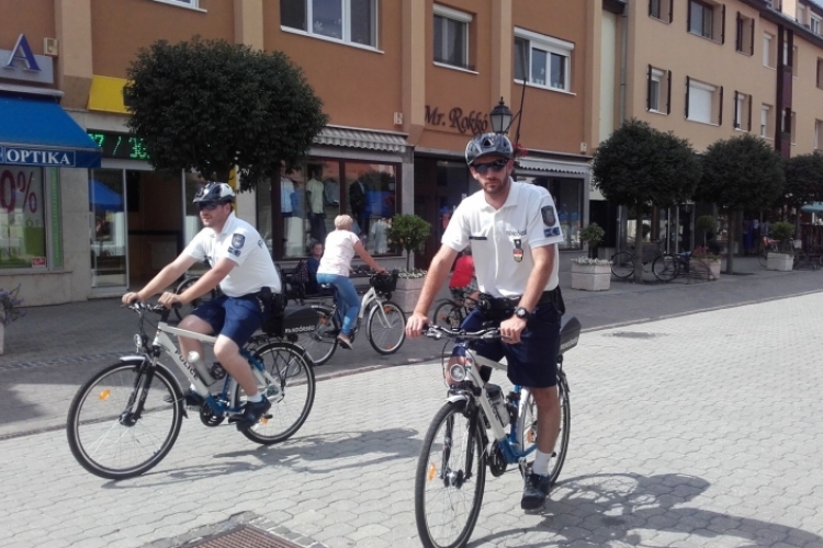 Kerékpáros járőrszolgálat városunkban
