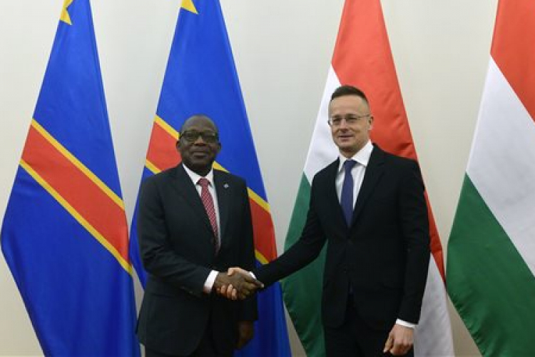 Szijjártó: Magyarország tízezer tonna gabona Afrikába szállítását finanszírozza Ukrajnából