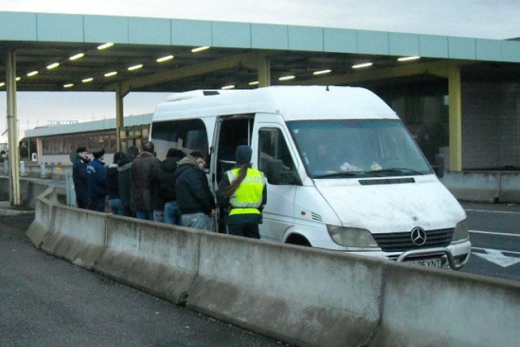 Migránsokat állítottak elő a rendőrök