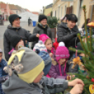 Karácsonyfát díszítettek az óvodások (Fotó: Nagy Mária)