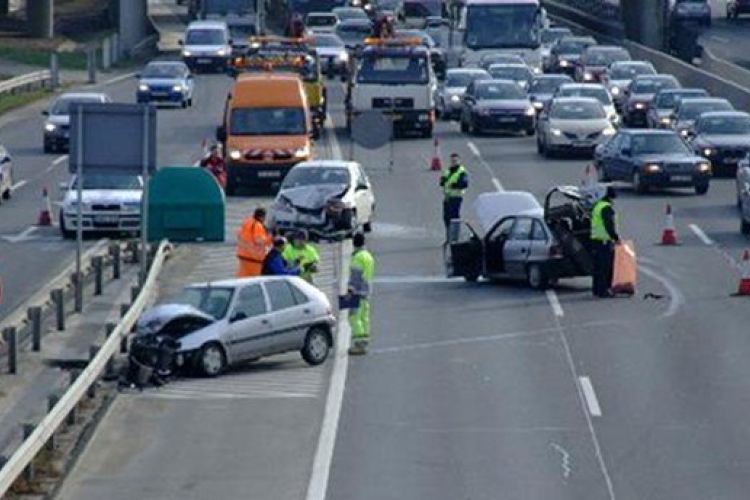 Baleset miatt teljes útzár a 82. számú főúton