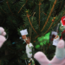 Karácsonyfát díszítettek az óvodások (Fotó: Nagy Mária)