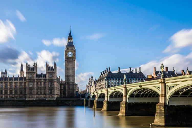 Már nem a Covid-19 a vezető halálozási ok Angliában