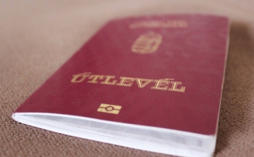 Hamis útleveleket gyártottak az ügyintézők