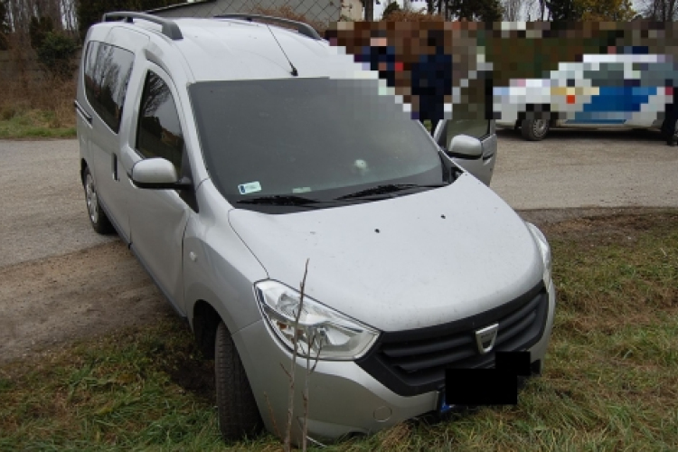 Felgyújtotta a lopott gépkocsit