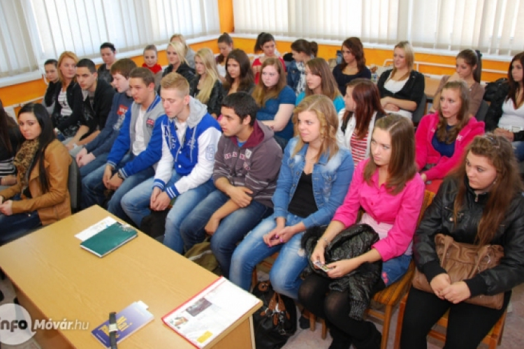 Ismét Szer-telen Ifjúság Napja