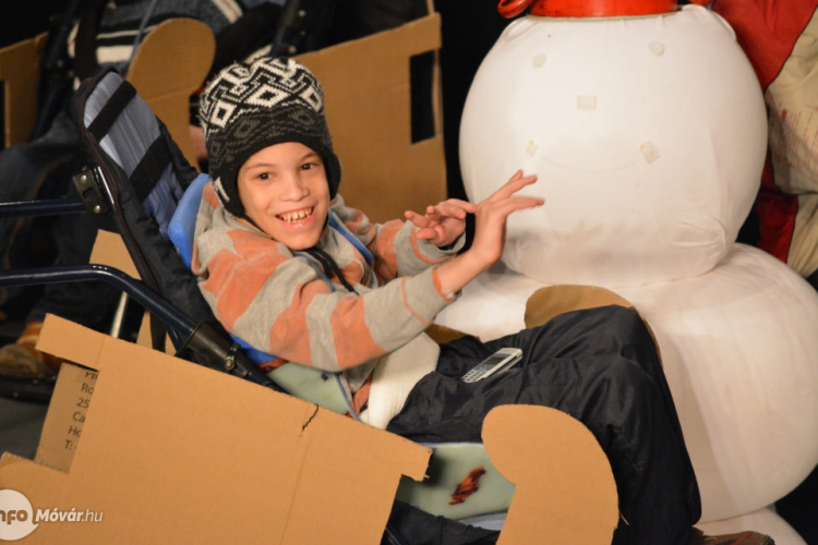 Éltes napot tartottak