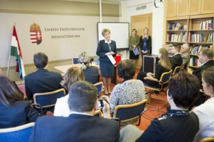 Elismerésben részesült a mosonmagyaróvári Piarista Általános Iskola.