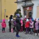 Karácsonyfát díszítettek az óvodások (Fotó: Nagy Mária)