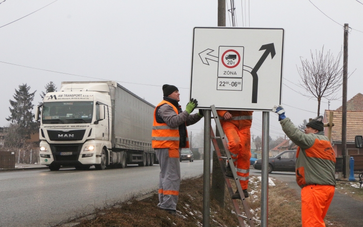 Éjszakai forgalomkorlátozás Jánossomorján