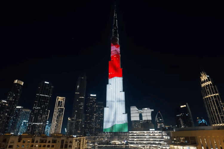 A világ legmagasabb épületén is megemlékeztek a magyar forradalomról - Videó