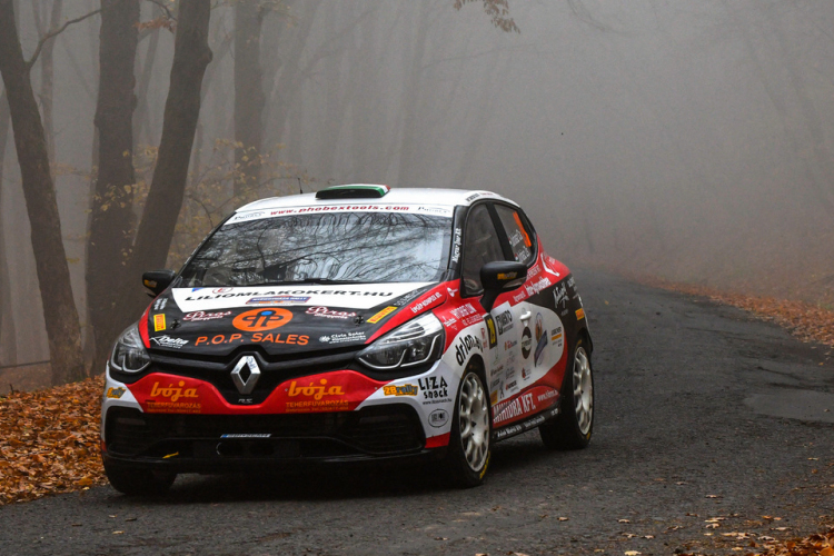 Rally: Átnyomjuk padlón!