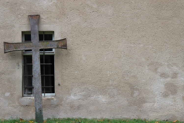 Többen meghaltak egy nigériai templom elleni támadásban