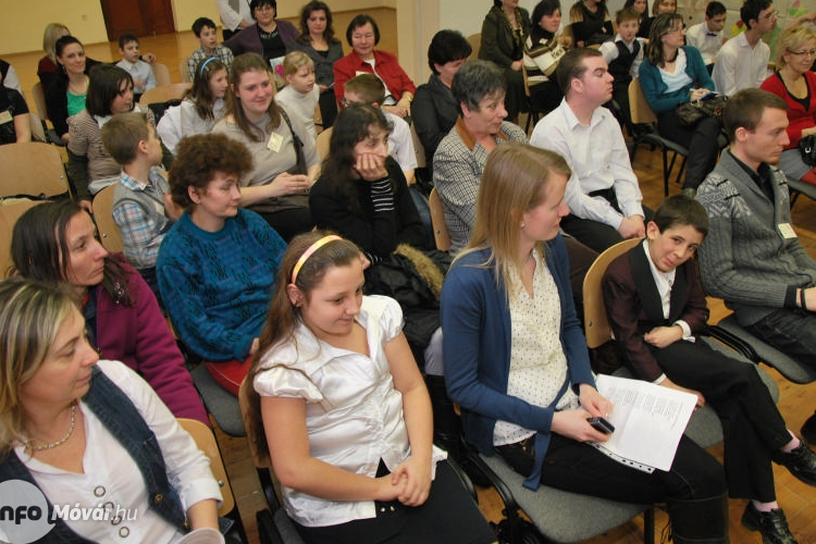 Vers- és prózamondó verseny