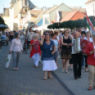 Felvonulás a Trianoni kereszthez (Fotó: Nagy Mária)