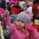 Karácsonyfát díszítettek az óvodások (Fotó: Nagy Mária)