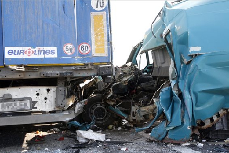 Újabb halálos közlekedési baleset az M3-as autópályán