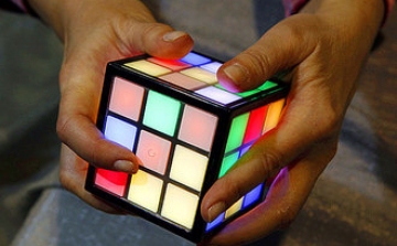 Sziget - Tízéves magyar származású fiú nyerte a Rubik-kocka bajnokságot