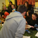 A Veszprém Barabás Duna Takarék KC kézilabda csapat a Gyerekek Átmeneti Otthonában (Fotó: Nagy Mária)