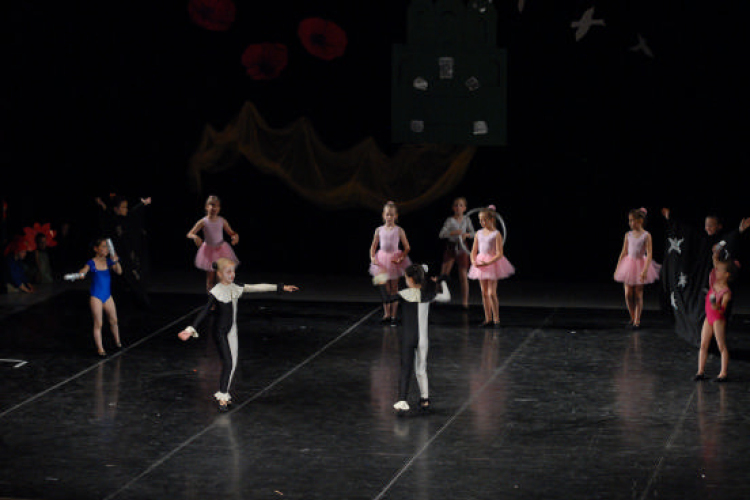 Újhelyi Imre Általános iskola Nyárcsalogató Gálaműsora