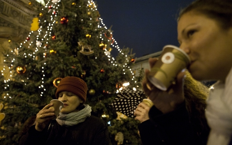 Évszázados adventi hagyományok és szimbólumok