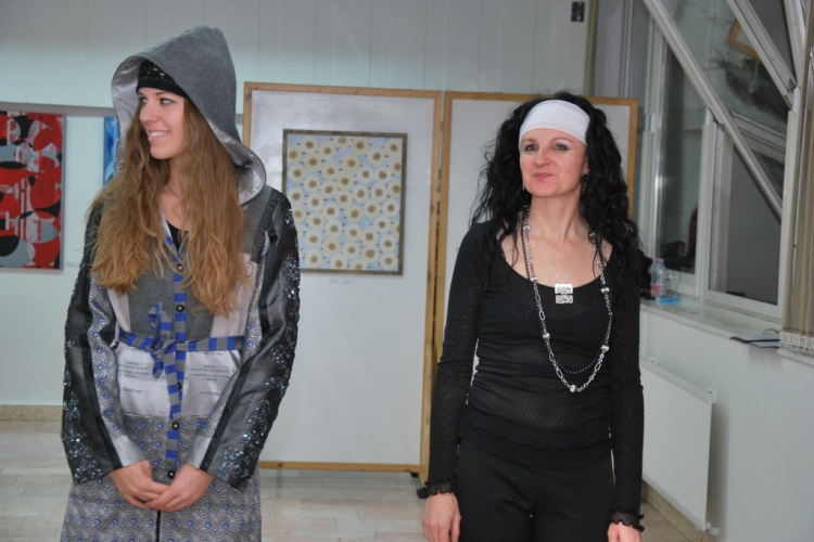 Suzane és Mirinof kiállítás megnyitója divatbemutatóval (Fotó: Nagy Mária)