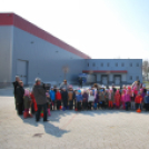 Faültetés óvodásokkal (Fotó: Nagy Mária)