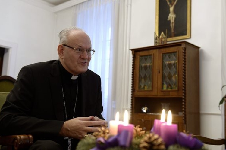 Erdő Péter: karácsonykor emberlétünk határain túlra tekintünk