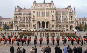 Így ünnepel a kormány október 23-án