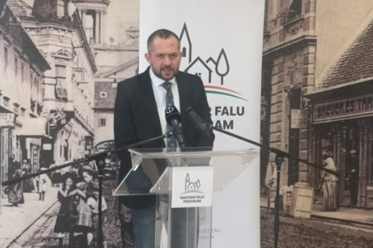 Gyopáros Alpár: továbbra is támogatjuk a magyar falvakat