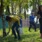 Az MKC SE és az MTE 1904 csapata is csatlakozott a Teszedd! önkéntes szemétszedő akciójához (Fotó: Bánhegyi István)