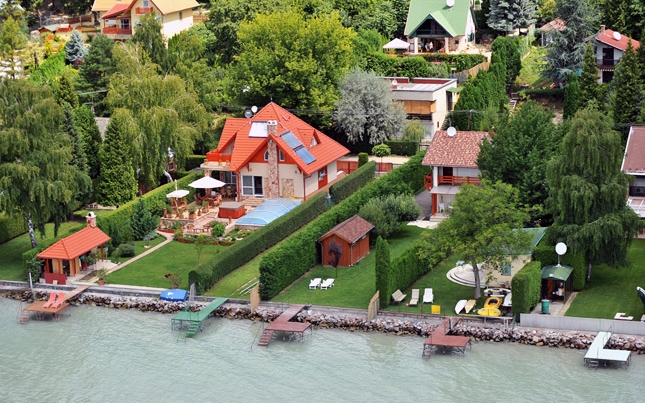 Módosul a Balaton-törvény