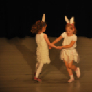 Táncbemutató, Anyák napi műsor (Fotó: Nagy Mária)